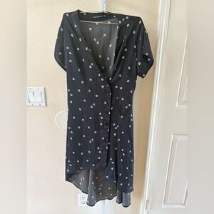 Abercrombie & Fitch Short Sleeve Button-down Daisy Print Dress in Black - Size M